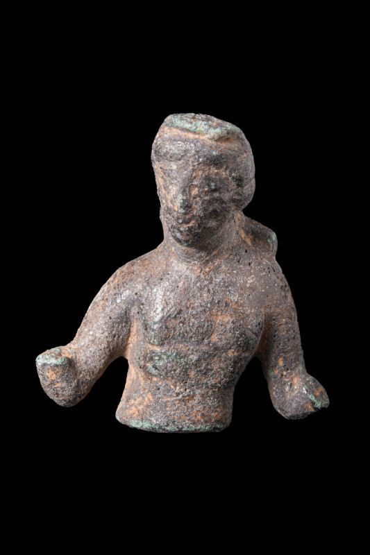 ROMAN BRONZE STATUETTE OF VENUS

 Ca. AD 100 - 300 A Roman bronze bust of the ...