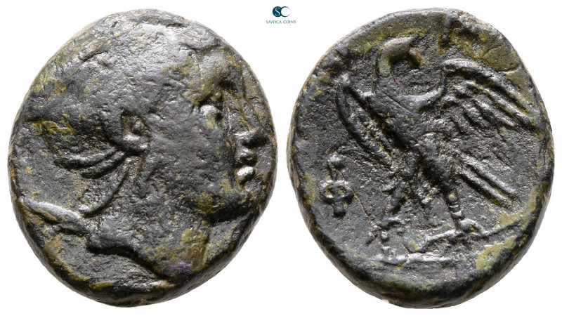 Kings of Macedon. Uncertain mint. Perseus 179-168 BC. 
Bronze Æ

21 mm, 8,04 ...