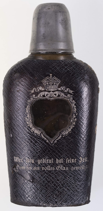 Flasche "Garde du Corps", Glas, Lederüberzug, Adlerorden Emblem "Suum Cuique", r...