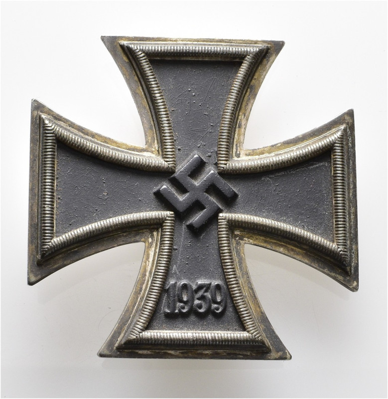 Eisernes Kreuz 1939 1. Klasse, magnetisch, flach, ohne Hersteller, OEK 3822/4, g...