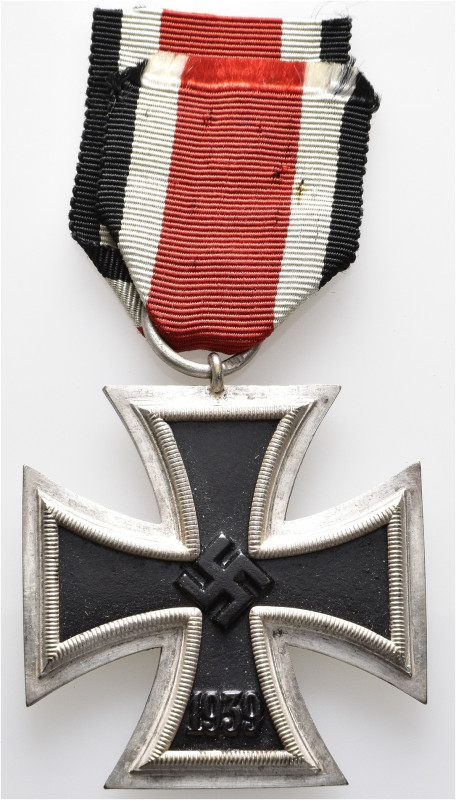 Eisernes Kreuz 1939 2. Klasse, magnetisch, OEK 3824/4, am Bandabschnitt, Zustand...