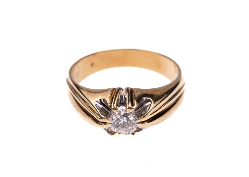 Brillant Ring, 585 Gold bicolor, ein Brillant von ca. 0,5 ct, RW 64, ca. 9,4g.