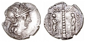 República Romana
Minucia
Denario. AR. Roma. (134 a.C.). A/Cabeza de Roma a der., detrás X. R/Columna surmontada por estatua, con un personaje togado...