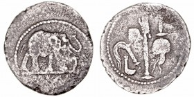 Monedas Pre-Imperiales
Julio César
Denario. AR. (54-51 a.C.). Acuñación Gala. A/Elefante a der., pisando una serpiente, en exergo (CAESAR). R/Atribu...
