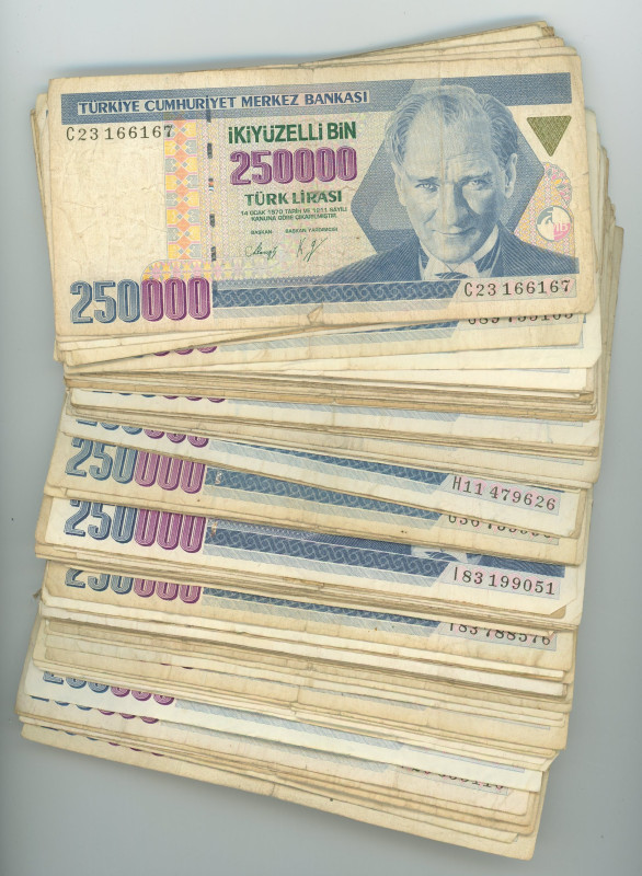 Turkey 100 x 250000 Lirasi 1992 - 1998 (ND)
P# 207, N# 213786; F-VF