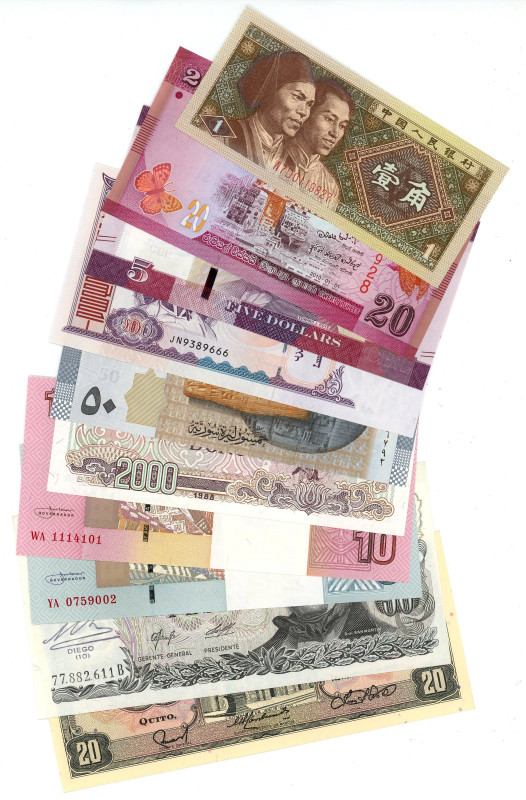 World Lot of 10 Banknotes 20 th Century
Various Countries, Dates & Denomination...