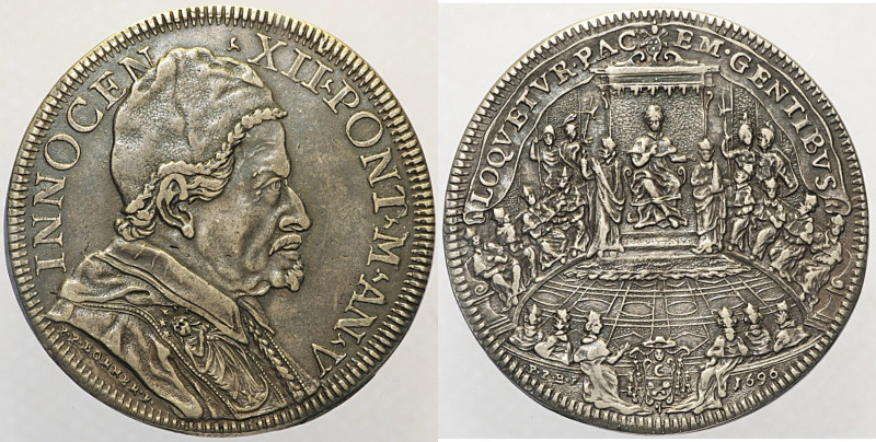 Innocenzo XII (1691 - 1700). ROMA. Piastra A V Munt. 20. Rara. AG. 31,95 g.

S...