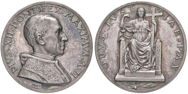 MEDAGLIE - PAPALI - Pio XII (1939-1958) - Medaglia A. II Mont. 22 AG

Status: ...