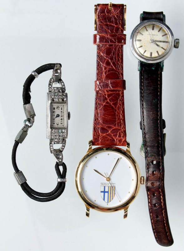 VARIE - Orologi Lotto di 3 orologi da revisionare

Status: Discreto
