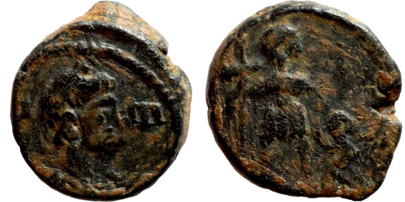 Leo I (457-474.) Nummus Obverse: DN LEO, pearl diademed, draped, cuirassed bust ...