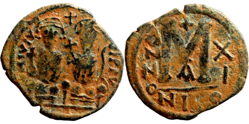 Justin II and Sophia (565-578) Follis. Obverse: DN IVSTINVS PP AVG Justin and So...