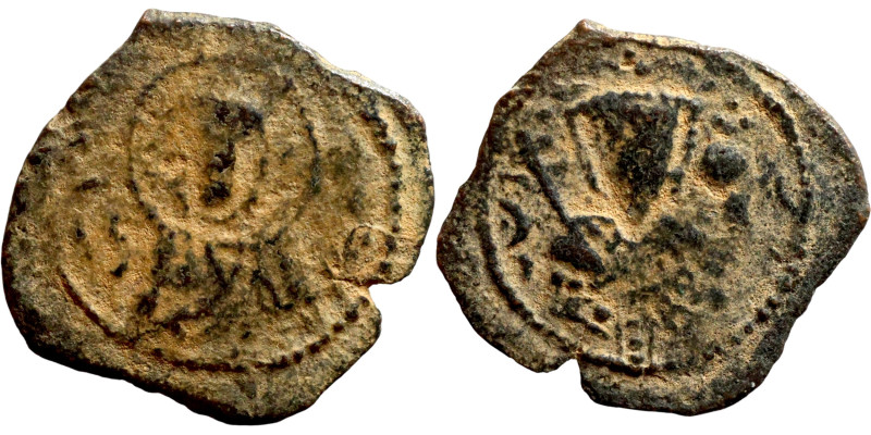 Alexius I (1081-1118) Tetarteron, Thessalonica, Obverse: IC-XC to left and right...