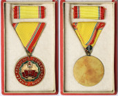 Hungary, Meritorious Service Medal for 10 Years Service, n.d., Ø 39 mm ca. Ae. With original case.