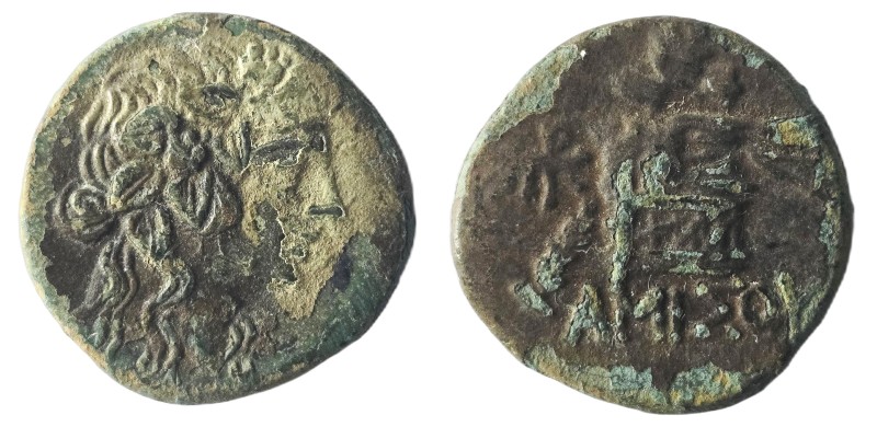 Pontos, Amisos. Time of Mithradates VI Eupator (ca 85-65 BC) AE
Obv: Head of Di...