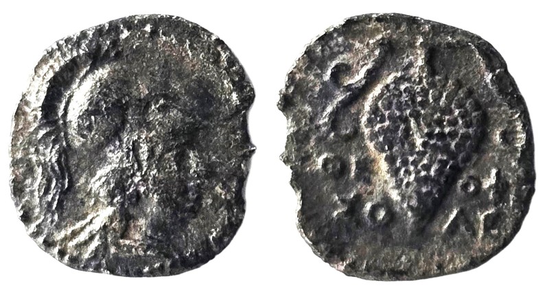 CILICIA. Soloi.(Circa 350-300 BC). Obol.

Obv : Helmeted and draped bust of At...