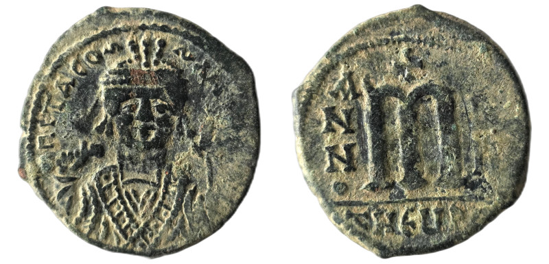 Tiberius II. Constantine. (578-582 AD). Æ Follis. Theoupolis. Obv: cuirassed bus...