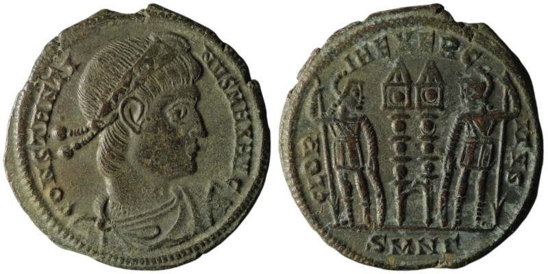 Constantine I 'the Great' (AD 307/10-337). Nicomedia
AE Follis (19mm, 2,39g)