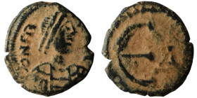 Maurice Tiberius (AD 582-602). Constantinople
AE Pentanummium (14mm, 0,86g)

Artificial sandpatina
