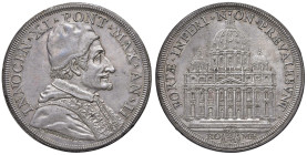 Innocenzo XI (1676-1689) Piastra An. II - Munt. 38 AG (g 31,91) RR Nell'asta Nomisma Spa 64 del 2021, lotto 842, un esemplare in qualità simile ha rea...