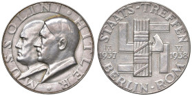 GERMANIA Medaglia 1938 Mussolini Hitler AG (g 24,89) Bordo inciso "835 PR. MUNZE BERLIN". Minimi colpetti al bordo.