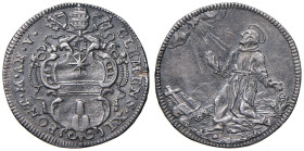 Clemente XI (1700-1721) Giulio An. V - Munt. 117 AG (g 2,99) RR Mancanza di metallo al D/. Lieve ondulazione del tondello.