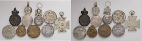Lotto di 9 medaglie estere con appiccagnolo del XIX e XX secolo in bronzo e argento - Vari personaggi e avvenimenti storici (Ø da 28 a 45 mm)