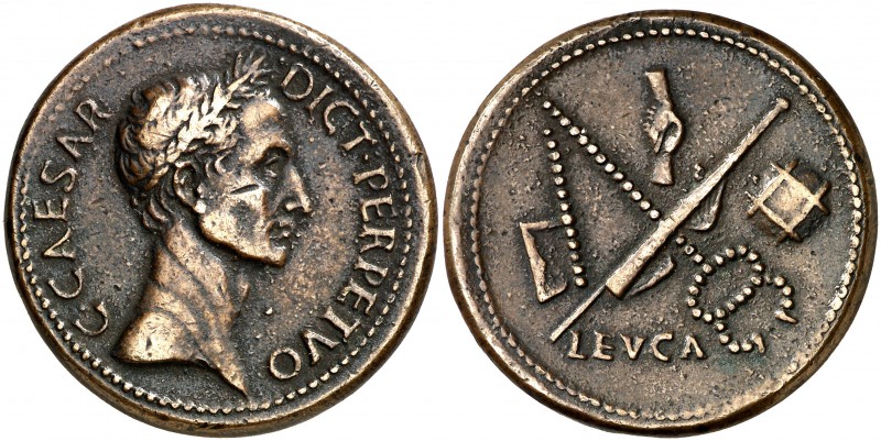Julio César. Medallón. (Lawrence 2) (Klawans 3). 25,24 g. Copia posterior de un ...