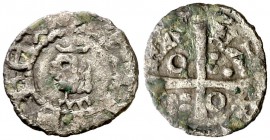 Pere III (1336-1387). Barcelona. Òbol. (Cru.V.S. 421) (Cru.C.G. 2243). 0,40 g. Letras A y V latinas. MBC-.