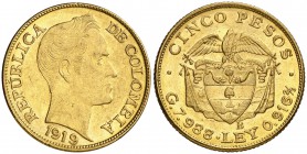 1919. Colombia. B (Bogotá). 5 pesos. (Fr. 113) (Kr. 201.1). 7,91 g. AU. Leves marquitas. EBC/EBC+.