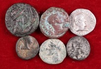 Monedas griegas. Lote de 5 bronces de cecas distintas. incluye 1 dracma indo-griego. Total 6 monedas. A examinar. MBC-/MBC+.