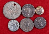 Lote formado por 3 bronces griegos y 3 bronces greco-romanos. Total 6 monedas. A examinar. MBC/MBC+.