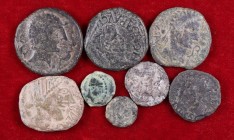 Lote de 6 bronces ibéricos e hispano-romanos, incluye 1 plomo monetiforme de Obulco y 1 denario forrado de Bascunes. Total 8 monedas. A examinar. RC/M...