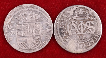 1708 y 1714/3. Carlos III, Pretendiente. Barcelona. 2 reales. Lote de 2 monedas....