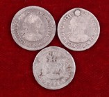 1771 a 1789. Carlos III. México y Potosí. 1/2 real. 3 monedas, una con perforación reparada. BC-/BC.