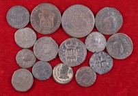 Lote de 15 cobres catalanes de diversas épocas y 1 dinero francés. BC/MBC-.
