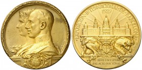 1929. Barcelona. (Cru.Medalles 1260b). 72,23 g. Ø 50mm. Plata dorada. Grabadores: A. Parera y E. Ausió. En estuche original. S/C-.