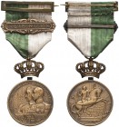 1929. Barcelona. (Cru.Medalles 1262a). 38,37 g. Ø 38mm. Latón. Grabador: Castells. Con corona articulada desprendida, cinta y pasador. En estuche orig...