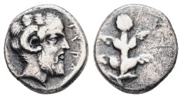 Kyrenaika, Kyrene.AR Hemidrachm, 1.50 g 12.31 mm. Circa 480-435 BC.
Obv: KYPA, Head of Zeus Ammon right.
Rev: Silphium plant.
Ref: BMC 57.
Fine/VF
Ver...