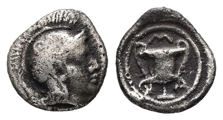 Lesbos, Methymna. AR Hemiobol. 0.44 g 8.19 mm. Circa 450-379 BC.
Obv: Helmeted h...