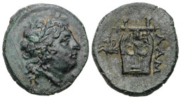 Mysia, Lampsakos. Ae, 6.95 g. - 21.55 mm. ca. 2nd-1st century BC.
Obv.: Laureate head of Apollo to right.
Rev.: ΛΑΜ. Kithara (Lyre); in field to left,...