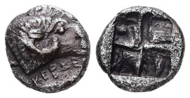 Troas, Kebren. AR, Diobol. 1.05 g. - 10.20 mm. 5th century BC.
Obv.: KEBREN, Head of ram right.
Rev.: Quadripartite incuse square.
Ref.: SNG Arikantür...