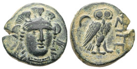 Troas, Sigeion. Ae, 5.61 g. - 18.85 mm. 355-334 BC.
Obv.: Helmeted head of Athena facing slightly right.
Rev.: ΣΙΓΕ. Owl standing right, head facing; ...