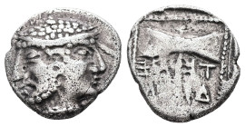 Troas, Tenedos. AR Hemidrachm, 1.90 g 14.00 mm. Circa 550-470 BC. 
Obv: Janiform archaic head of Zeus on the left and Hera on the right. 
Rev: TE\NE-Δ...