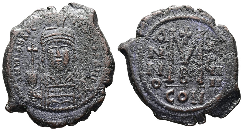 Maurice Tiberius, AD 582-602. AE, Follis. 9.65 g. 31.81 mm. Constantinople.
Obv:...
