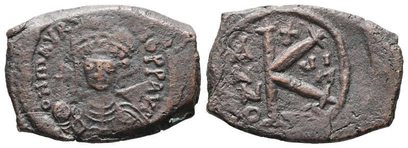 Maurice Tiberius, AD 582-602. AE, Half Follis. 5.14 g. 23.78 mm. Thessalonica.
O...