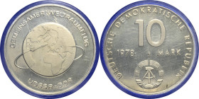 Kurs- und Gedenkmünzen
 10 Mark 1978. Weltraumflug. Im verplombten Originaletui Jaeger 1568 Selten. Polierte Platte