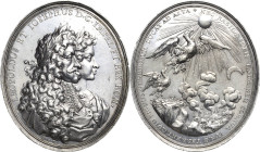 Habsburg
Leopold I. 1657-1705 Ovale Silbermedaille 1690 (P. H. Müller) Krönung seines Sohnes Josef zum römischen König in Augsburg und die Siege über...
