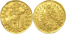 Habsburg
Leopold I. 1657-1705 Dukat 1696, KB-Kremnitz Stehender geharnischter Kaiser mit geschultertem Zepter und Reichsapfel zwischen K - B / Madonn...