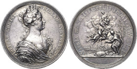 Habsburg
Karl VI. 1711-1740 Silbermedaille 1716 (Vestner) Geburt von Erzherzog Leopold. Brustbild Elisabeth Christine nach rechts / Engel überreicht ...
