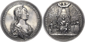 Habsburg
Maria Theresia 1740-1780 Silbermedaille 1747 ( J. L. Oexlein) Geburt Erzherzog Leopolds. Brustbild nach rechts / Gekrönte Kaiserin thront un...